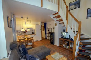 TV, fireplace, DVD player, stereo