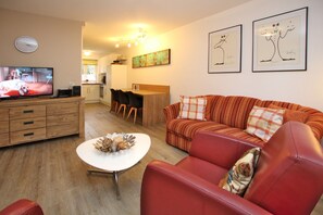 Fernseher, DVD-Player, Stereoanlage