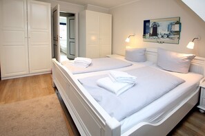 2 Schlafzimmer, Bügeleisen/Bügelbrett, kostenloses WLAN
