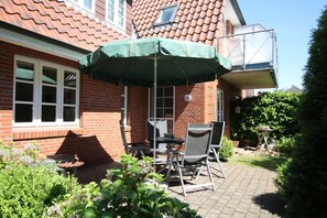 Outdoor dining - Ferienwohnung mit 3- Zimmern auf ca. 65m² (Wyk auf Föhr)