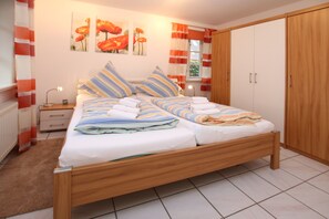 2 bedrooms, iron/ironing board, free WiFi - Ferienwohnung mit 3- Zimmern auf ca. 65m² (Wyk auf Föhr)