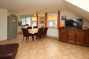 Dining - Ferienwohnung mit 3- Zimmern auf ca. 100 m² (Wyk auf Föhr)