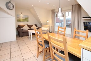 TV, stereo - Ferienwohnung mit 3- Zimmern auf ca. 55m² (Wyk auf Föhr)