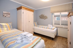 2 Schlafzimmer, Bügeleisen/Bügelbrett, kostenloses WLAN