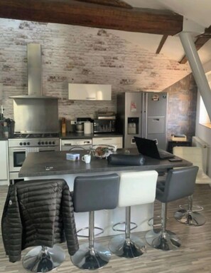 Private kitchen - Cosy loft near the city center (Saint-Étienne)