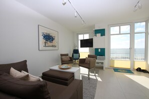 Fernseher, Stereoanlage