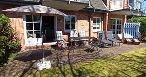 Outdoor dining - Ferienwhg. mit 3-zimmern auf ca. 60m², im Zentrum von Wyk, Sehr Ruhig Gelegen (Wyk auf Föhr)