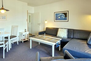 TV, DVD player, stereo - Ferienwohnung mit 2-zimmern mit ca. 45m² und Balkon (Wyk auf Föhr)
