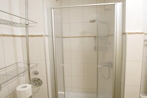 Bathroom - Ferienwohnung mit 2-zimmern auf ca. 45 m² am Südstrand (Wyk auf Föhr)