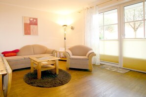 Fernseher, Stereoanlage