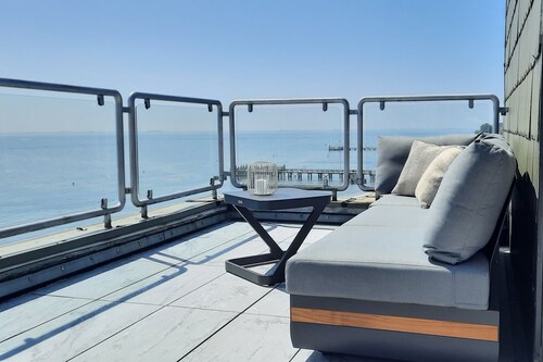 Penthousewohnung mit Großer Dachterrasse und Traumhaftem Meerblick