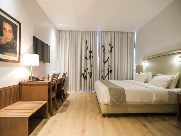 Standard Double Room | Tempur-Pedic beds, in-room safe, individually decorated - La Locanda Boutique Hotel (Amman)