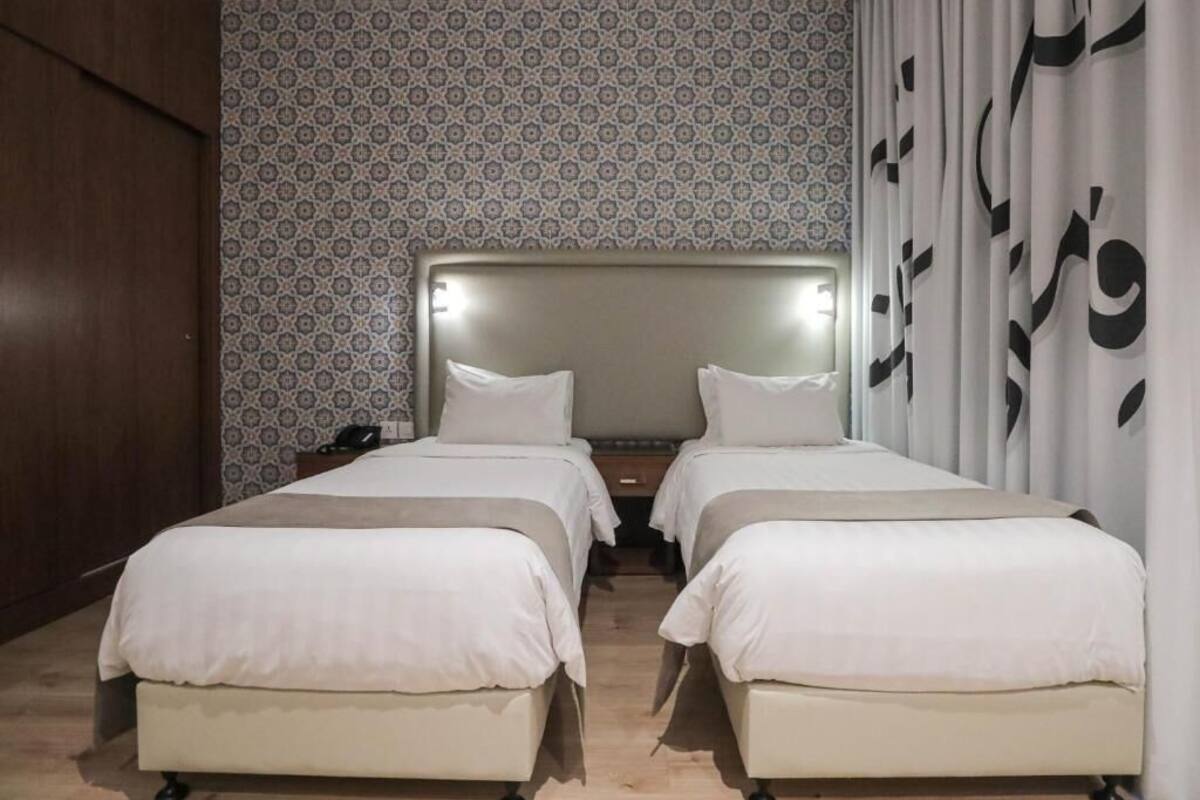 Tempur-Pedic 床墊、客房內保險箱、書桌、筆電工作空間
