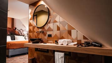 Standard Double Room | Bathroom