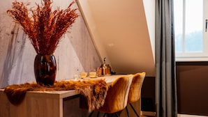 Dobbeltrom – comfort | Minibar, safe på rommet, skrivebord og wi-fi (inkludert)