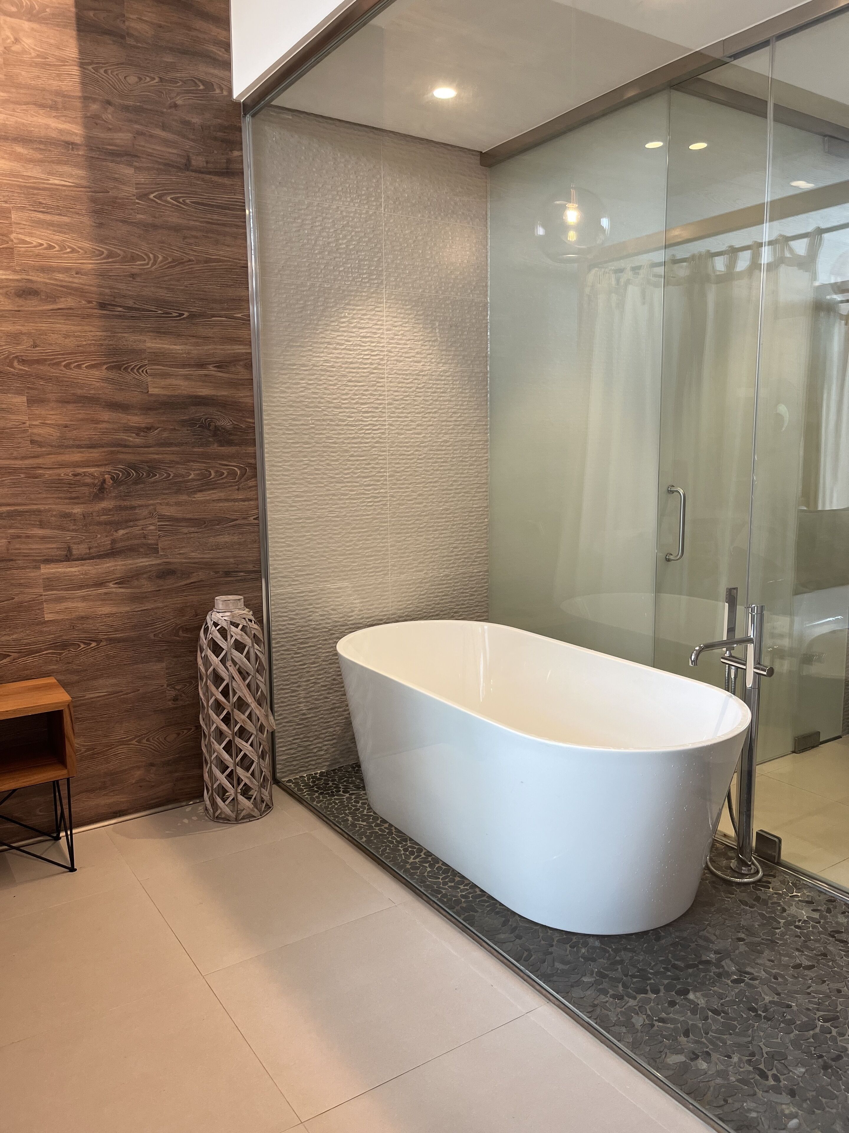 junior double room, courtyard view | bathroom | shower, free toiletries, bathrobes, slippers