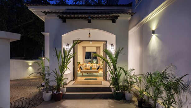 Pintu masuk hartanah