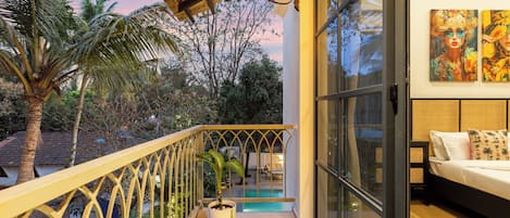 Deluxe Villa | Balcony
