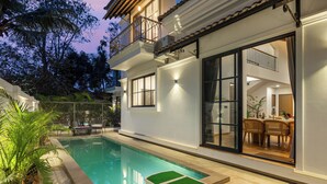 Kolam renang terbuka 