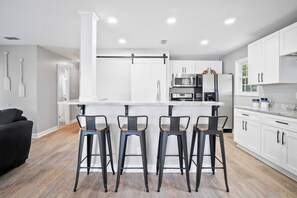 Fridge, microwave, oven, stovetop - This cottage is a 2 bedroom(s), 1 bathrooms, located in Claremont, NC. (Claremont)