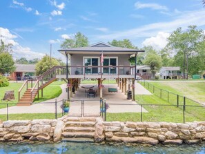 Exterior - This cottage is a 2 bedroom(s), 1 bathrooms, located in Claremont, NC. (Claremont)