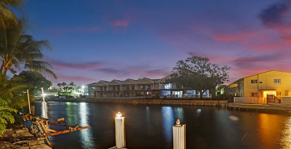 Dock