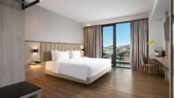Desk, laptop workspace, rollaway beds, bed sheets