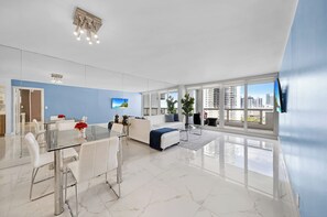 Apartment, 1 Bedroom | Living area