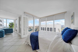 Apartment, 2 Bedrooms - Chic Bayfront Condo With Stunning View (Miami)