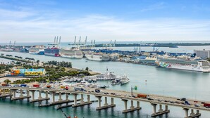 Marina - Edgewater Bliss With Balcony (Miami)