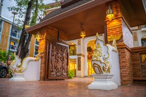 Exterior - Siri Nakornpink Chiang Mai Hotel (Sha Plus+) (Chiang Mai)
