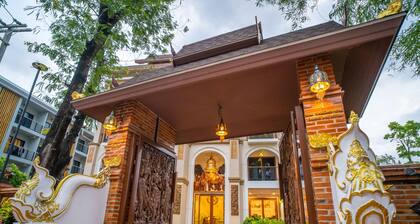 Siri Nakornpink Chiang Mai Hotel (Sha Plus+)