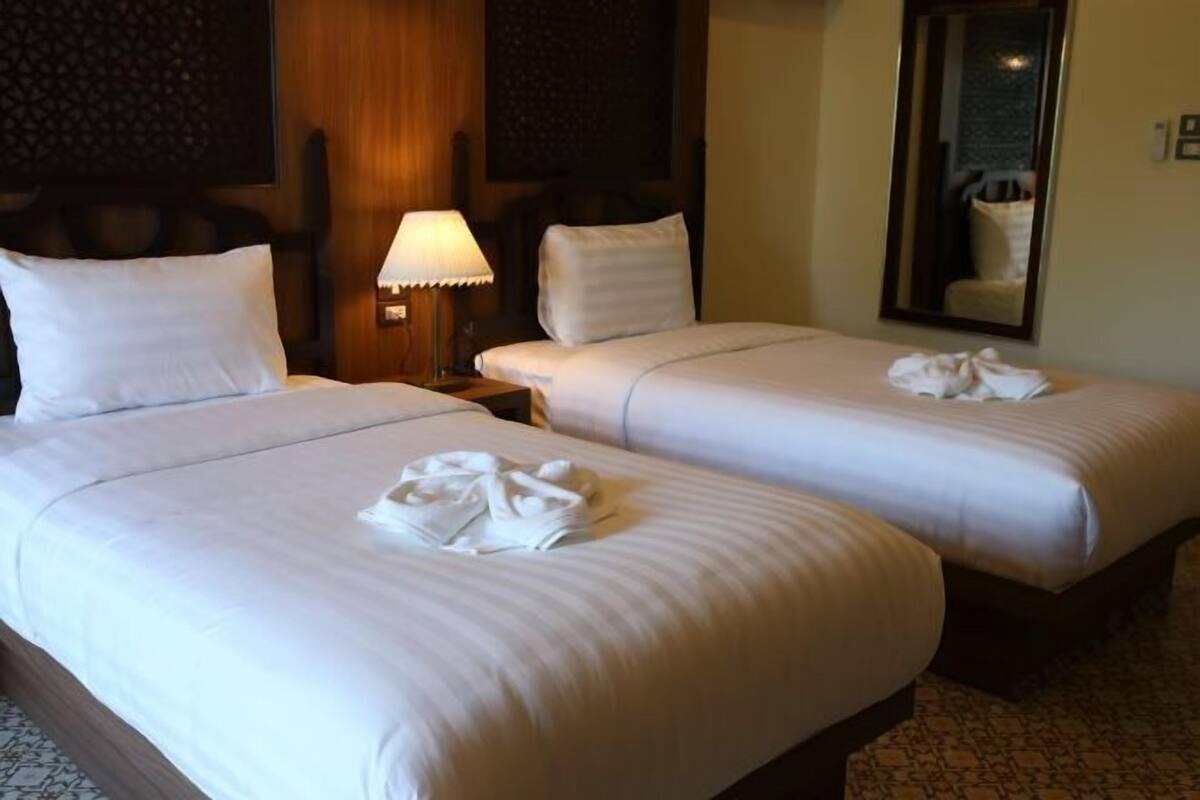 Desk, free WiFi, bed sheets