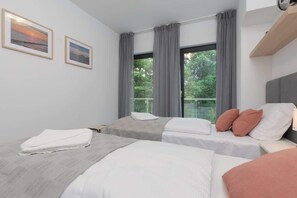 1 bedroom, desk, iron/ironing board, WiFi