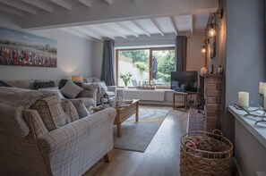 Floor plan - Wern Y Glais - 2 Bedroom Cottage - Glais (Swansea)