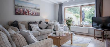 Maison familiale | Aire de séjour | Téléviseur de 30 po avec télévision numérique