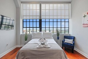 1 habitación, tabla de planchar con plancha, wifi gratis y ropa de cama