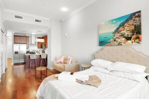 1 dormitori, planxa i posts de planxar, wifi gratuïta i roba de llit 