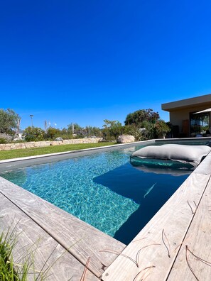 Outdoor pool, a heated pool - New villa in st. Cyprien, walking distance from the beach (Lecci)