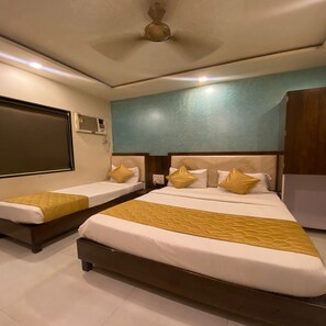 Individually furnished, desk, laptop workspace, rollaway beds - Hotel Garden Park - Near Trade Centre, Visa Consulate (Mumbai)