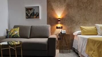 Exclusive Quadruple Room | Peralatan tempat tidur premium, gebar bulu kapas, katil Tempur-Pedic