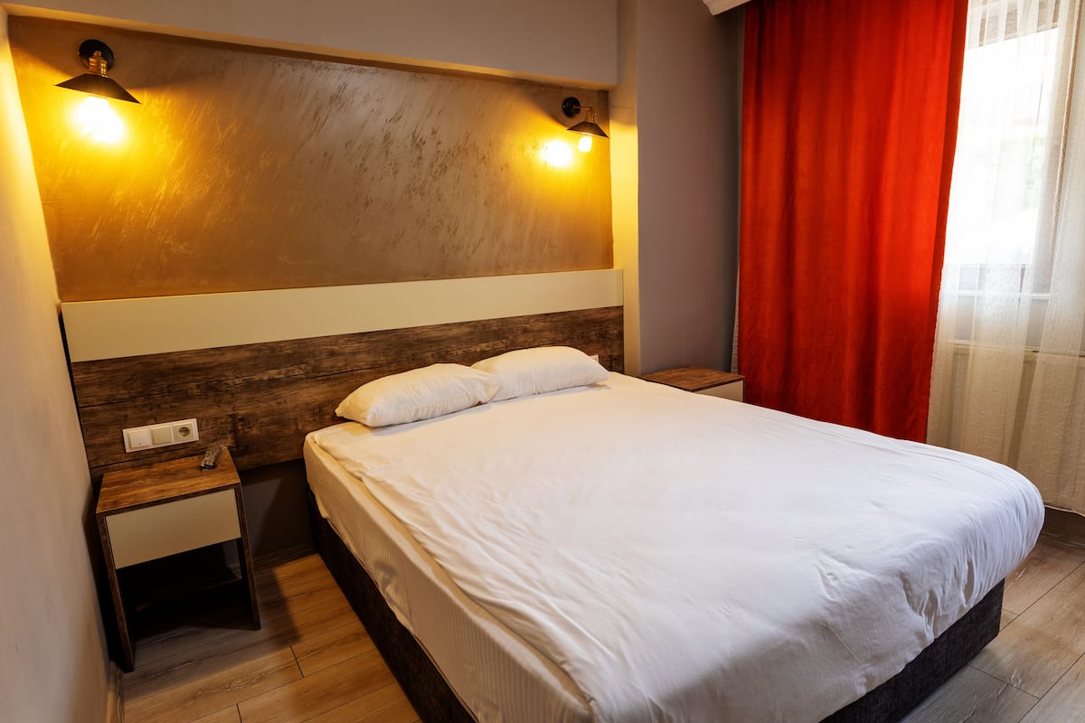 1 bedroom, minibar, individually decorated, individually furnished