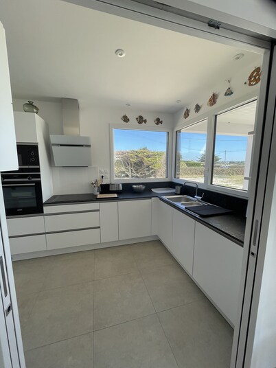 Roc'h Kleguer Bihan house a few steps from the sea