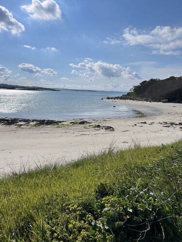 Roc'h Kleguer Bihan house a few steps from the sea