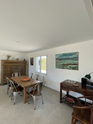 Dining - Roc'h Kleguer Bihan house a few steps from the sea (KERLOUAN)