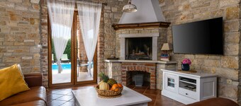 Villa Amani with pool