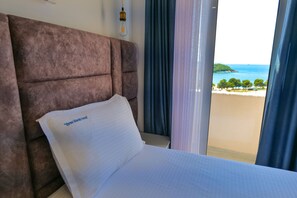 Free WiFi, bed sheets - 3 Islands 2 Hotel (Ksamil)
