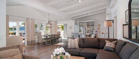 Smart-TV, Stereoanlage