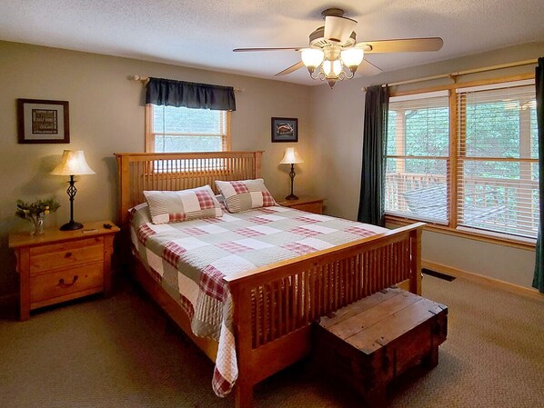 3 bedrooms, iron/ironing board, free WiFi, bed sheets