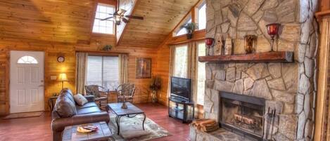 Televisie en een open haard